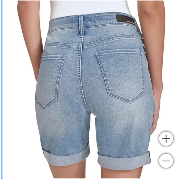 NWT DKNY Women's‎ Denim Bermuda Short light blue - Picture 2 of 9